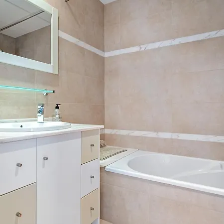 Ferran Apartman *